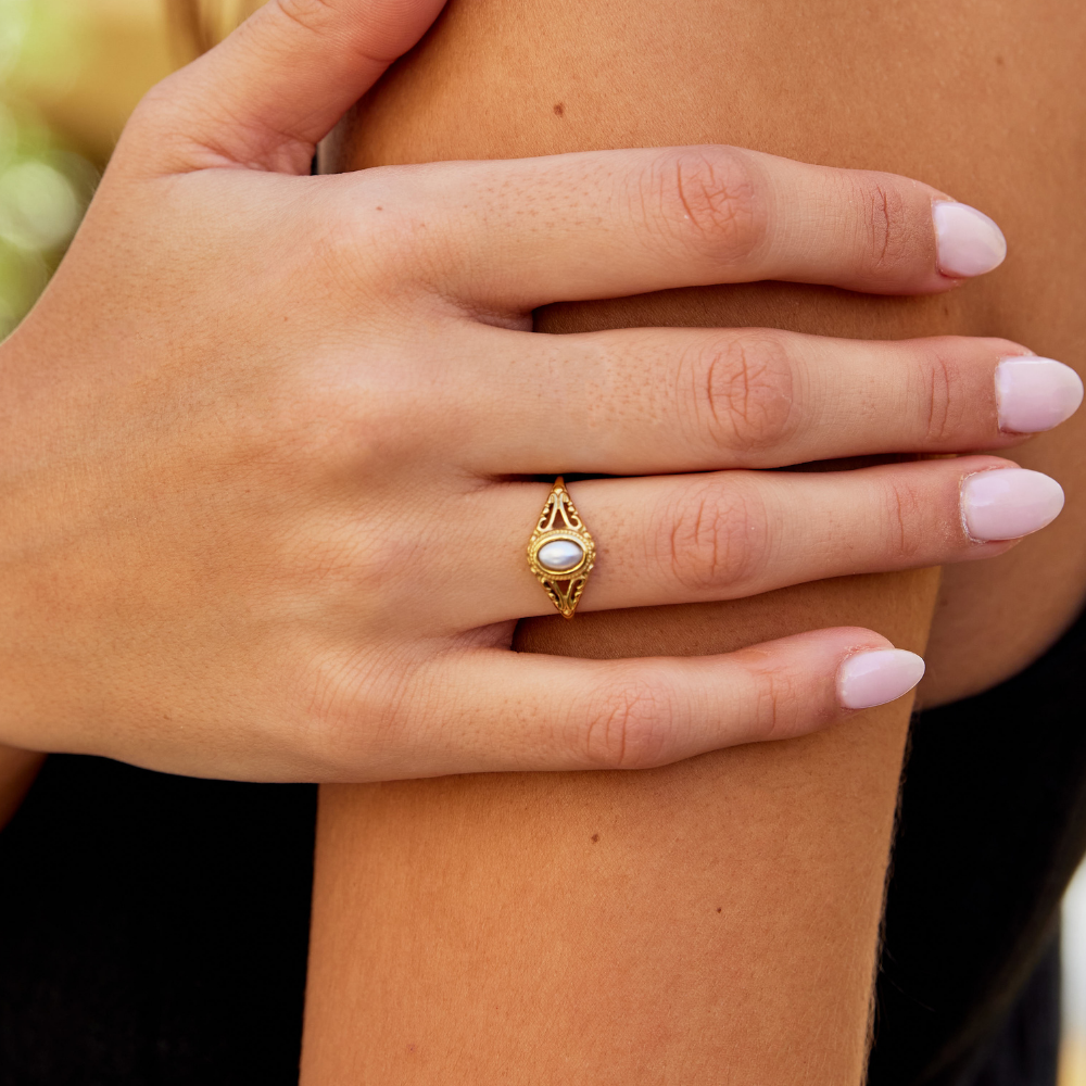 Classic Royal Pearl Ring